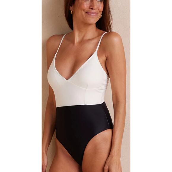 Summersalt The Wave Black and White Colorblock One-Piece Swimsuit NWOT Size 10 - Picture 1 of 5